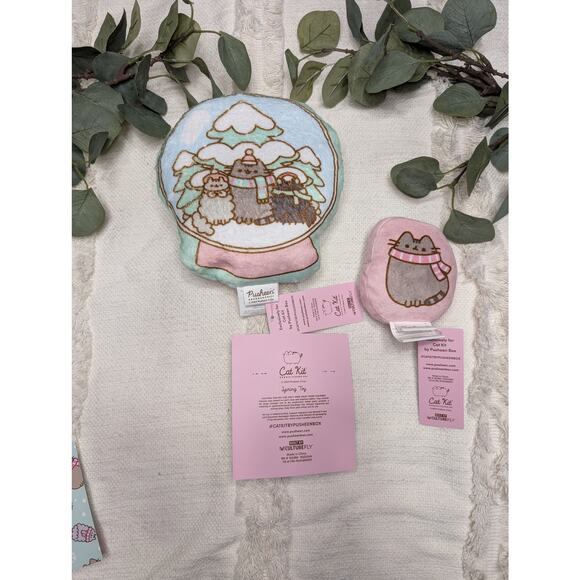 Pusheen Winter Cat Toy Set - Picture 2 of 5